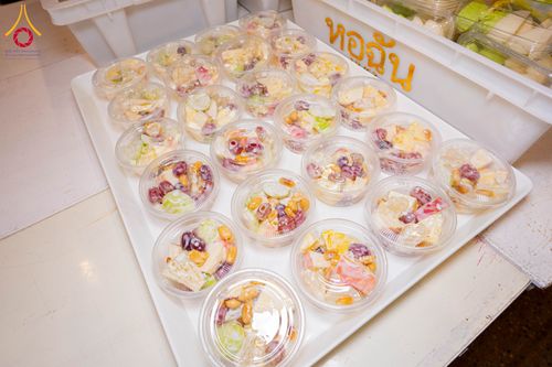 ภาพ No.303950:วันที่ 28 มกราคม พ.ศ. 2569 พิธีถวายภัตตาหารเป็นสังฆทาน แด่พระธรรมยาตรา ณ วัดพระธรรมกาย  จังหวัดปทุมธานี ในโครงการธรรมยาตรา กตัญญูบูชา มหาปูชนียาจารย์ พระมงคลเทพมุนี(สด จนฺทสโร) พระผู้ปราบมาร อนุสรณ์สถาน 7 แห่ง ปีที่ 14