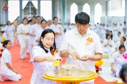 ภาพ No.315695:วันอาทิตย์ ที่ 22 มีนาคม พ.ศ. 2569 พิธีทอดผ้าป่าฉลองพระประธาน พิธีประดิษฐานพระบรมสารีริกธาตุในองค์พระประธาน พิธีจารึกชื่อบรรจุในแผ่นฌาน ณ ศูนย์ปฏิบัติธรรมสมุทรปราการ (บางบ่อ)