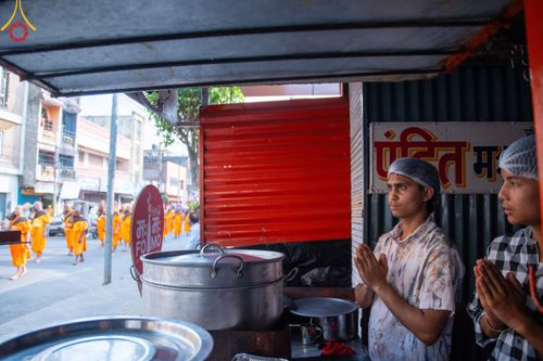 ภาพ No.317117:วันเสาร์ที่ 28 มีนาคม พ.ศ.2569 ธรรมยาตราจาริก ณ ซุ้มประตูลุมพินีเกต(Lumbini Gate) ประเทศเนปาล