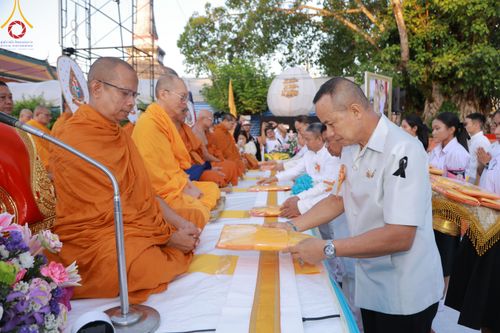 ภาพ No.311184:วันเสาร์ที่ 28 กุมภาพันธ์ พ.ศ. 2569 พิธีตักบาตรพระมหากุศล 11,250 รูป เฉลิมฉลอง 1,250 ปีศรีธรรมราชเจดีย์ สู่มรดกโลก ณ ถนนราชดำเนิน บริเวณหน้าวัดพระมหาธาตุวรมหาวิหาร อ.เมือง จ.นครศรีธรรมราช