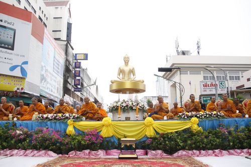 ภาพ No.2931:ตักบาตรหาดใหญ่พระ 10,000 รูป 