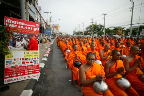 ภาพ No.2430:ตักบาตรหัวหิน