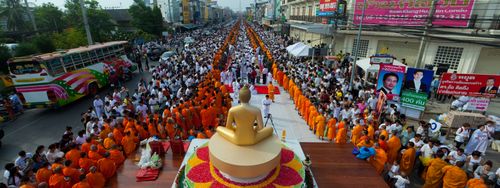 ภาพ No.2440:ตักบาตรหัวหิน