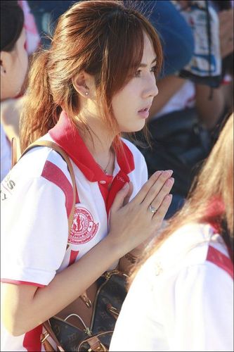 ภาพ No.8848:ประมวลภาพตักบาตรพระมหาวิทยาลัยเกษตรศาสตร์ พระ 1,173 รูป