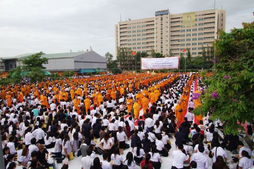 ภาพ No.2524:ตักบาตรลาดกระบัง