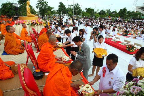 ภาพ No.2526:ตักบาตรลาดกระบัง