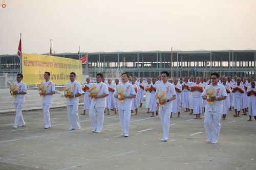 ภาพ No.16114:ประมวลภาพพิธีบรรพชาสามเณร 1 แสนรูป ภาคฤดูร้อน ประจำปี พ.ศ.2558