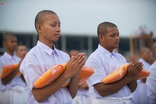 ภาพ No.16128:ประมวลภาพพิธีบรรพชาสามเณร 1 แสนรูป ภาคฤดูร้อน ประจำปี พ.ศ.2558