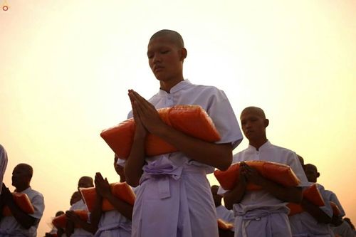 ภาพ No.16134:ประมวลภาพพิธีบรรพชาสามเณร 1 แสนรูป ภาคฤดูร้อน ประจำปี พ.ศ.2558