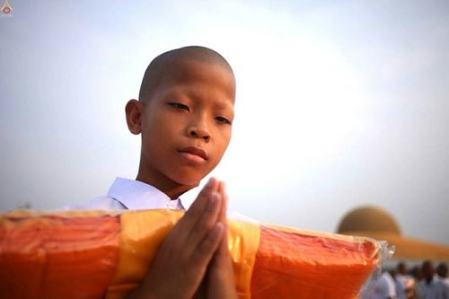 ภาพ No.16135:ประมวลภาพพิธีบรรพชาสามเณร 1 แสนรูป ภาคฤดูร้อน ประจำปี พ.ศ.2558