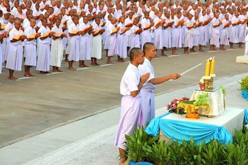 ภาพ No.16147:ประมวลภาพพิธีบรรพชาสามเณร 1 แสนรูป ภาคฤดูร้อน ประจำปี พ.ศ.2558