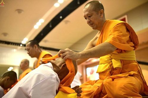 ภาพ No.16160:ประมวลภาพพิธีบรรพชาสามเณร 1 แสนรูป ภาคฤดูร้อน ประจำปี พ.ศ.2558