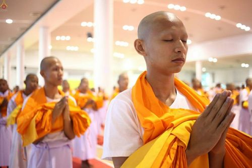 ภาพ No.16167:ประมวลภาพพิธีบรรพชาสามเณร 1 แสนรูป ภาคฤดูร้อน ประจำปี พ.ศ.2558