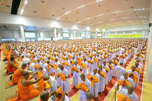 ภาพ No.16175:ประมวลภาพพิธีบรรพชาสามเณร 1 แสนรูป ภาคฤดูร้อน ประจำปี พ.ศ.2558