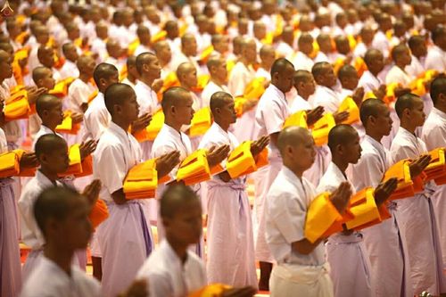 ภาพ No.16182:ประมวลภาพพิธีบรรพชาสามเณร 1 แสนรูป ภาคฤดูร้อน ประจำปี พ.ศ.2558