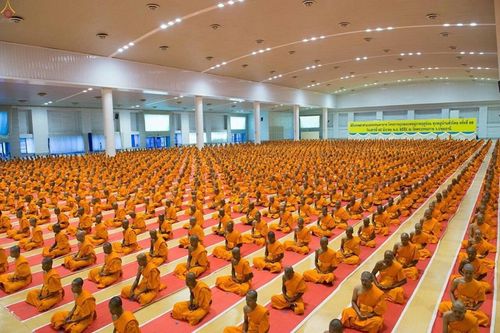 ภาพ No.16189:ประมวลภาพพิธีบรรพชาสามเณร 1 แสนรูป ภาคฤดูร้อน ประจำปี พ.ศ.2558