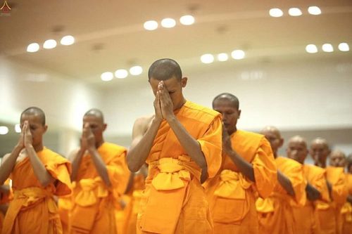 ภาพ No.16195:ประมวลภาพพิธีบรรพชาสามเณร 1 แสนรูป ภาคฤดูร้อน ประจำปี พ.ศ.2558