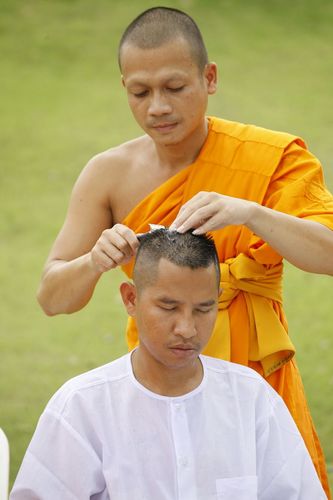 ภาพ No.2658:โครงการบรรพชาอุปสมบทหมู่ รุ่นเข้าพรรษา ปี 2555