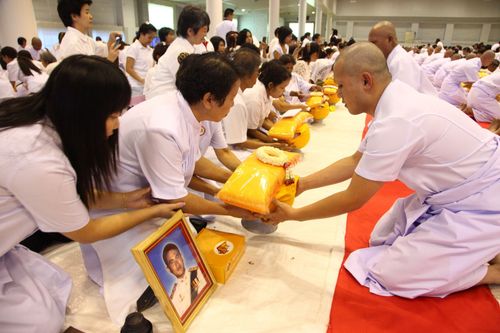 ภาพ No.2664:โครงการบรรพชาอุปสมบทหมู่ รุ่นเข้าพรรษา ปี 2555