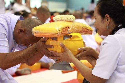 ภาพ No.2665:โครงการบรรพชาอุปสมบทหมู่ รุ่นเข้าพรรษา ปี 2555