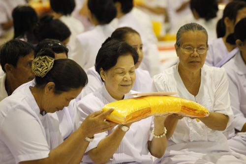 ภาพ No.2670:โครงการบรรพชาอุปสมบทหมู่ รุ่นเข้าพรรษา ปี 2555