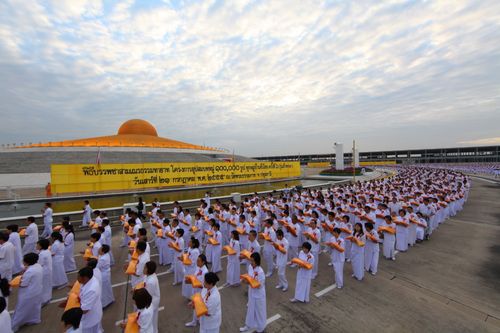 ภาพ No.2690:โครงการบรรพชาอุปสมบทหมู่ รุ่นเข้าพรรษา ปี 2555