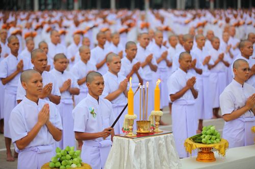 ภาพ No.2672:โครงการบรรพชาอุปสมบทหมู่ รุ่นเข้าพรรษา ปี 2555