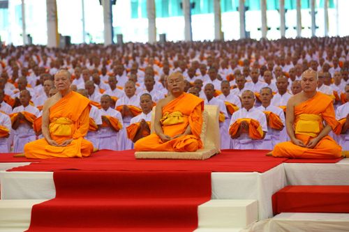 ภาพ No.2676:โครงการบรรพชาอุปสมบทหมู่ รุ่นเข้าพรรษา ปี 2555