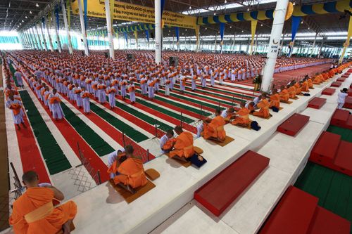 ภาพ No.2682:โครงการบรรพชาอุปสมบทหมู่ รุ่นเข้าพรรษา ปี 2555