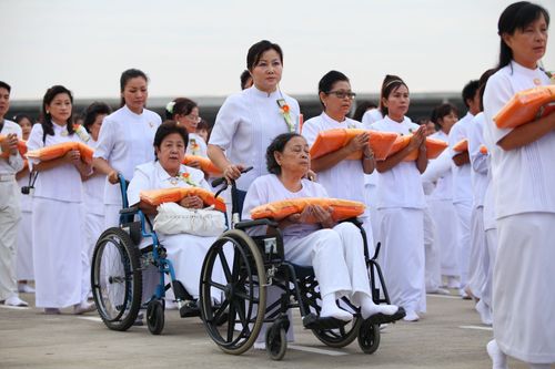 ภาพ No.2692:โครงการบรรพชาอุปสมบทหมู่ รุ่นเข้าพรรษา ปี 2555