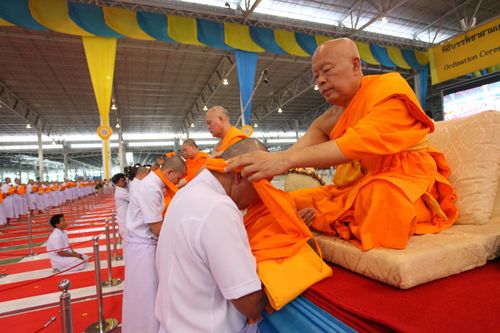 ภาพ No.2694:โครงการบรรพชาอุปสมบทหมู่ รุ่นเข้าพรรษา ปี 2555