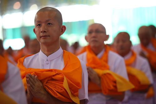 ภาพ No.2696:โครงการบรรพชาอุปสมบทหมู่ รุ่นเข้าพรรษา ปี 2555