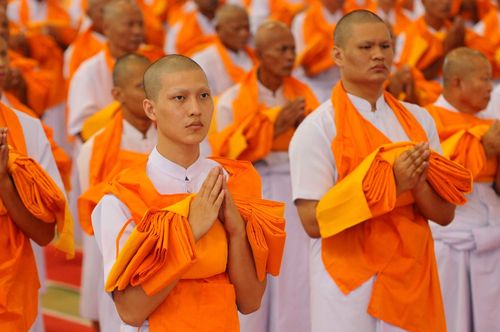 ภาพ No.2700:โครงการบรรพชาอุปสมบทหมู่ รุ่นเข้าพรรษา ปี 2555