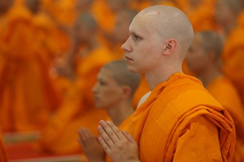 ภาพ No.2701:โครงการบรรพชาอุปสมบทหมู่ รุ่นเข้าพรรษา ปี 2555