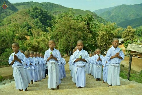พิธีบรรพชาสามเณร วัดแม่ขิง