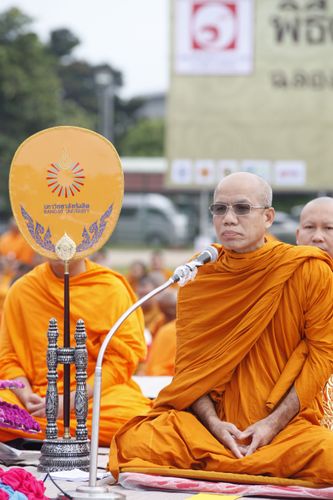 ภาพ No.2642:ตักบาตร ม.รังสิต ปี 2555