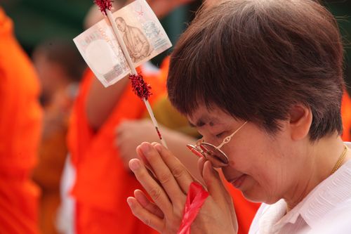 ภาพ No.2336:ตักบาตรราชประสงค์