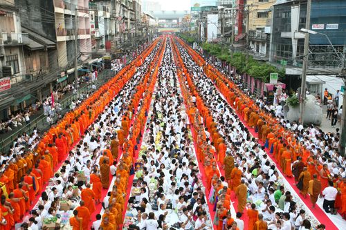 ภาพ No.2341:ตักบาตรราชประสงค์