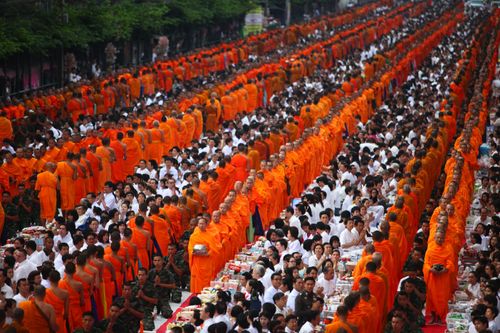 ภาพ No.2349:ตักบาตรราชประสงค์