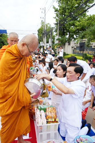 ภาพ No.2515:ตักบาตรพระ 1,000 รูป สันป่าตอง จ.เชียงใหม่