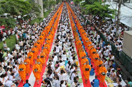 ภาพ No.2321:ตักบาตรสะพานควาย