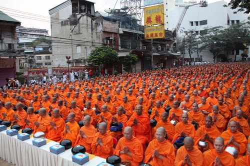 ภาพ No.2375:ตักบาตรเยาวราช