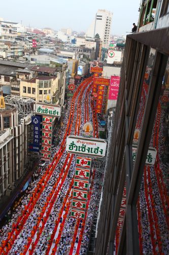 ภาพ No.2385:ตักบาตรเยาวราช