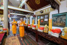 ภาพ No.47881:ประมวลภาพมูลนิธิธรรมกาย ถวายเทียนพรรษา อัญเชิญพระธาตุถวายวัดเถรวาทเวียดนาม