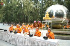 ภาพ No.41009:พิธีตัดปอยผม ปลงผม ขอขมารับผ้าไตรและพิธีบรรพชา ในโครงการอุปสมบท บูชาธรรมมหาปูชนียาจารย์ ประจำปี 2564 ชุดที่ 19