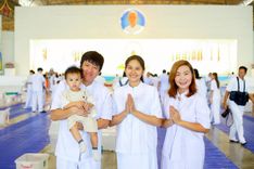 ภาพ No.243552:วันที่ 7 กันยายน พ.ศ. 2568 พิธีตักบาตร ข้าวสารอาหารแห้ง ในวันครูผู้ค้นพบวิชชาธรรมกาย ณ บ้านแก้วเรือนทองคุณยายฯ สภาธรรมกายสากล วัดพระธรรมกาย