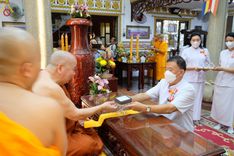 ภาพ No.47891:ประมวลภาพมูลนิธิธรรมกาย ถวายเทียนพรรษา อัญเชิญพระธาตุถวายวัดเถรวาทเวียดนาม