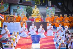 ภาพ No.41026:พิธีตัดปอยผม ปลงผม ขอขมารับผ้าไตรและพิธีบรรพชา ในโครงการอุปสมบท บูชาธรรมมหาปูชนียาจารย์ ประจำปี 2564 ชุดที่ 19