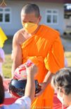 ภาพ No.41024:พิธีตัดปอยผม ปลงผม ขอขมารับผ้าไตรและพิธีบรรพชา ในโครงการอุปสมบท บูชาธรรมมหาปูชนียาจารย์ ประจำปี 2564 ชุดที่ 19