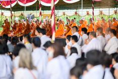 ภาพ No.46346:ประมวลภาพพิธีอัญเชิญน้ำศักดิ์สิทธิ์ จาก Umbul Jumprit Temanggung ไปยังวัดเมินดุต